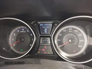 2013 Hyundai Elantra GT with VIN KMHD35LE6DU101924, listed as a IAAI auction lot 42032821 with 188,839 mi miles. Bid and sale history available at carsss.com. Image 7.