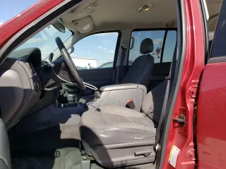 2005 Ford Explorer XLS with VIN 1FMZU72K75ZA49486, listed as a Copart auction lot 77529964 with 207,812 mi miles and Salvage title. Bid and sale history available at DreamBid. Image 7.