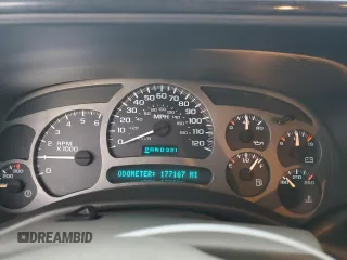 2005 GMC Sierra Denali z VIN 2GTEK63N951254277, wystawiony jako Copart lot #47635015 z przebiegiem 177 167 mil mil oraz Szkody całkowita. Historia ofert i sprzedaży dostępna na DreamBid. Obrazek 9.