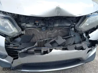 2015 Nissan Rogue SV with VIN KNMAT2MT5FP504510, listed as a IAAI auction lot 41935481 with 136,721 mi miles. Bid and sale history available at carsss.com. Image 6.
