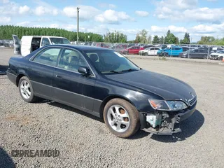 2001 Lexus ES with VIN JT8BF28G010316809, listed as a IAAI auction lot 42175771 with 235,150 mi miles. Bid and sale history available at carsss.com. Image 1.