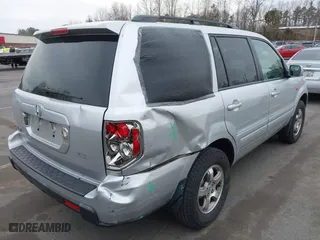 2008 Honda Pilot EX-L with VIN 5FNYF285X8B000937, listed as a IAAI auction lot 41793140 with 205,103 mi miles. Bid and sale history available at carsss.com. Image 6.