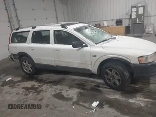2005 Volvo XC70 with VIN YV1SZ592751190343, listed as a IAAI auction lot 41517785 with 202,533 mi miles and . Bid and sale history available at DreamBid. Image 14.