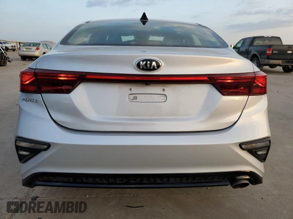 2019 Kia Forte LXS z VIN 3KPF24AD5KE092505, wystawiony jako Copart lot #49099065 z przebiegiem 124 673 mil mil oraz Czysty tytuł • Clean title. Historia ofert i sprzedaży dostępna na DreamBid. Obrazek 6.
