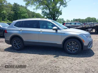 2022 Volkswagen Tiguan SE with VIN 3VV2B7AX2NM074369, listed as a IAAI auction lot 42522561 with 47,752 mi miles and . Bid and sale history available at DreamBid. Image 13.