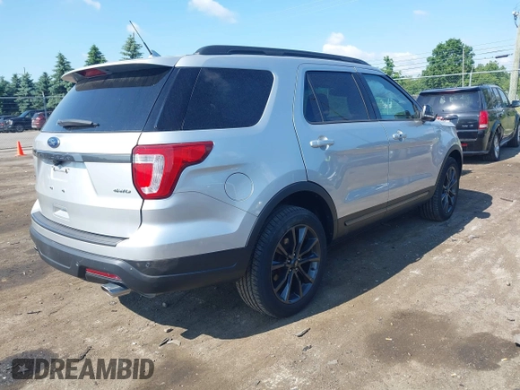 2019 Ford Explorer XLT z VIN 1FM5K8D83KGA27455, wystawiony jako IAAI lot #42468757 z przebiegiem 36 109 mil mil oraz . Historia ofert i sprzedaży dostępna na DreamBid. Obrazek 4.