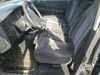2004 Dodge Dakota Sport z VIN 1D7HG38K94S504357, wystawiony jako Copart lot #42763975 z przebiegiem 196 577 mil mil oraz Szkoda całkowita • Salvage title. Historia ofert i sprzedaży dostępna na DreamBid. Obrazek 7.