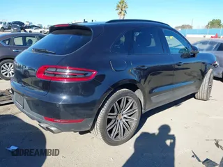 2017 Porsche Macan S z VIN WP1AB2A51HLB18359, wystawiony jako IAAI lot #38444456 z przebiegiem 59 928 mil mil oraz . Historia ofert i sprzedaży dostępna na DreamBid. Obrazek 4.