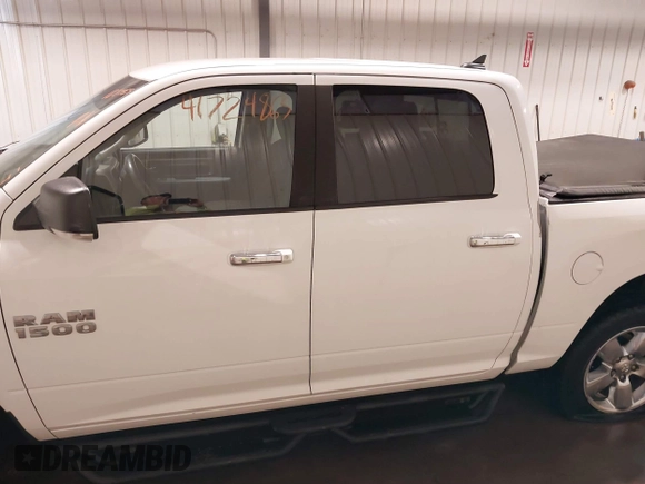 2015 Ram 1500 Big Horn z VIN 1C6RR7LT3FS519298, wystawiony jako IAAI lot #41724865 z przebiegiem 123 385 mil mil oraz . Historia ofert i sprzedaży dostępna na DreamBid. Obrazek 15.