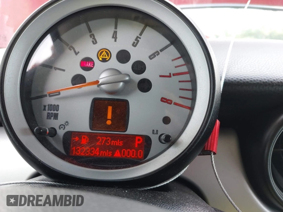 2010 MINI Hardtop with VIN WMWMF3C59ATZ66935, listed as a IAAI auction lot 42519507 with 132,334 mi miles and . Bid and sale history available at DreamBid. Image 7.