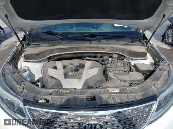 2015 Kia Sorento SX Limited with VIN 5XYKW4A73FG639051, listed as a IAAI auction lot 42106446 with 145,981 mi miles. Bid and sale history available at carsss.com. Image 10.