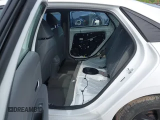 2022 Hyundai Elantra SEL z VIN 5NPLS4AG4NH081332, wystawiony jako IAAI lot #42307790 z przebiegiem 50 541 mil mil oraz . Historia ofert i sprzedaży dostępna na DreamBid. Obrazek 8.