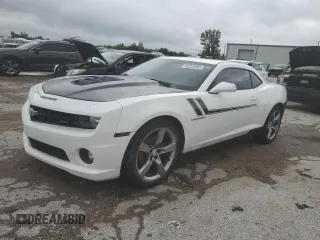 2013 Chevrolet Camaro LT z VIN 2G1FB1E30D9165211, wystawiony jako Copart lot #65222095 z przebiegiem 111 073 mil mil oraz Czysty tytuł • Clean title. Historia ofert i sprzedaży dostępna na DreamBid. Obrazek 1.