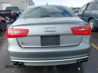 2014 Audi S6 Prestige with VIN WAUF2AFC5EN060536, listed as a IAAI auction lot 41238240 with 122,612 mi miles. Bid and sale history available at carsss.com. Image 16.