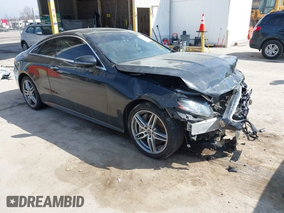 2018 Mercedes-Benz E 400 z VIN WDD1J6GBXJF013855, wystawiony jako IAAI lot #41776146 z przebiegiem 111 021 mil mil oraz . Historia ofert i sprzedaży dostępna na DreamBid. Obrazek 1.