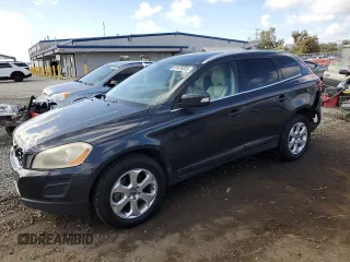 2011 Volvo XC60 3.2L with VIN YV4940DL6B2209862, listed as a Copart auction lot 47475555 with 208,949 mi miles and Salvage title. Bid and sale history available at DreamBid. Image 1.