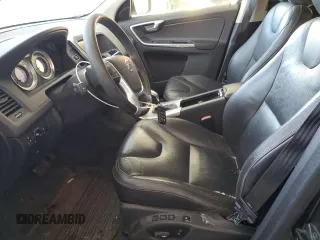 2013 Volvo XC60 T6 z VIN YV4902DZ5D2445725, wystawiony jako Copart lot #41886585 z przebiegiem 96 094 mil mil oraz Szkoda całkowita • Salvage title. Historia ofert i sprzedaży dostępna na DreamBid. Obrazek 7.