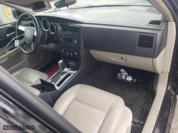 2005 Dodge Magnum RT with VIN 2D4GV58285H555352, listed as a Copart auction lot 47599175 with 131,288 mi miles and Salvage Title. Bid and sale history available at carsss.com. Image 8.