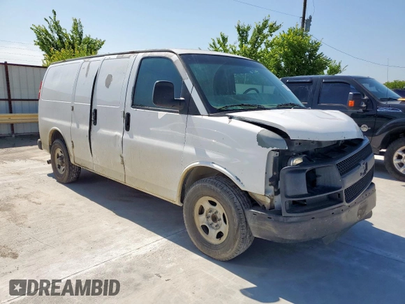 2007 Chevrolet Express Cargo z VIN 1GCFG15X871251452, wystawiony jako Copart lot #60542685 z przebiegiem 278 825 mil mil oraz Szkoda całkowita • Salvage title. Historia ofert i sprzedaży dostępna na DreamBid. Obrazek 4.