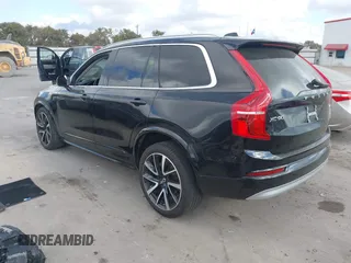 2022 Volvo XC90 Momentum with VIN YV4A221K4N1810692, listed as a IAAI auction lot 40707275 with 44,746 mi miles. Bid and sale history available at carsss.com. Image 3.
