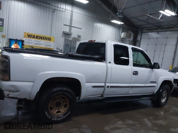 2000 GMC Sierra 2500 SLE z VIN 1GTGK29U5YZ195420, wystawiony jako IAAI lot #41440301 z przebiegiem 212 149 mil mil oraz . Historia ofert i sprzedaży dostępna na DreamBid. Obrazek 14.