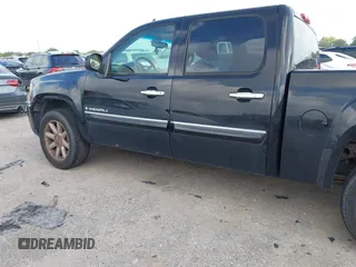 2008 GMC Sierra Denali z VIN 2GTEK638X81334086, wystawiony jako IAAI lot #42531560 z przebiegiem 248 592 mil mil oraz . Historia ofert i sprzedaży dostępna na DreamBid. Obrazek 18.