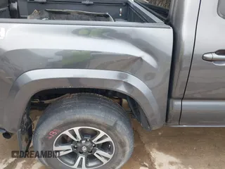 2017 Toyota Tacoma SR5 with VIN 3TMCZ5AN3HM113332, listed as a IAAI auction lot 41757467 with 199,846 mi miles. Bid and sale history available at carsss.com. Image 21.