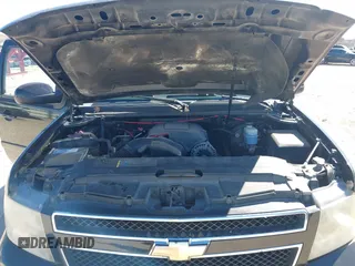 2008 Chevrolet Suburban 3LT with VIN 3GNFC16088G207846, listed as a IAAI auction lot 41483605 with 184,709 mi miles and . Bid and sale history available at DreamBid. Image 10.