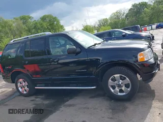 2004 Ford Explorer Limited z VIN 1FMZU75W94UA48866, wystawiony jako IAAI lot #42096453 z przebiegiem 158 406 mil mil oraz . Historia ofert i sprzedaży dostępna na DreamBid. Obrazek 13.