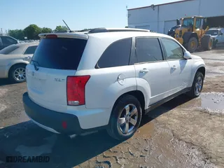 2007 Suzuki XL7 Limited with VIN 2S3DB917976105747, listed as a IAAI auction lot 42050620 with 187,231 mi miles. Bid and sale history available at carsss.com. Image 4.