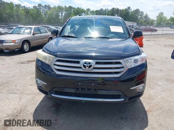 2011 Toyota Highlander z VIN 5TDBK3EH5BS090250, wystawiony jako IAAI lot #42216937 z przebiegiem 191 201 mil mil oraz . Historia ofert i sprzedaży dostępna na DreamBid. Obrazek 12.