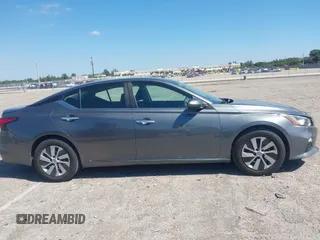 2020 Nissan Altima 2.5 S with VIN 1N4BL4BV3LC149088, listed as a IAAI auction lot 42023226 with 109,180 mi miles. Bid and sale history available at carsss.com. Image 13.