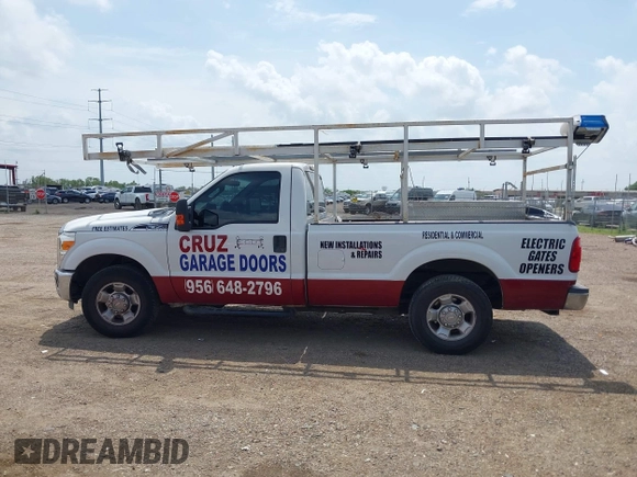 2012 Ford F-350 XL z VIN 1FTBF3A61CEB82648, wystawiony jako IAAI lot #42395064 z przebiegiem 266 558 mil mil oraz . Historia ofert i sprzedaży dostępna na DreamBid. Obrazek 14.
