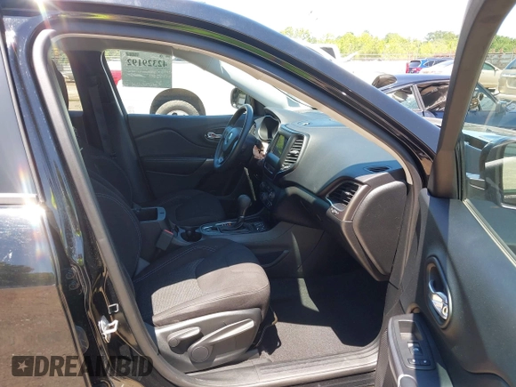 2020 Jeep Cherokee Latitude with VIN 1C4PJLCX1LD522106, listed as a IAAI auction lot 42329192 with 54,325 mi miles and . Bid and sale history available at DreamBid. Image 5.