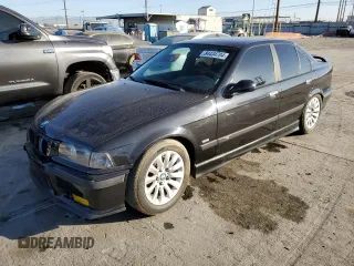 1998 BMW M3 z VIN WBSCD932XWEE08919, wystawiony jako Copart lot #84434704 z przebiegiem Nie podano mil oraz Szkody całkowita. Historia ofert i sprzedaży dostępna na DreamBid. Obrazek 1.