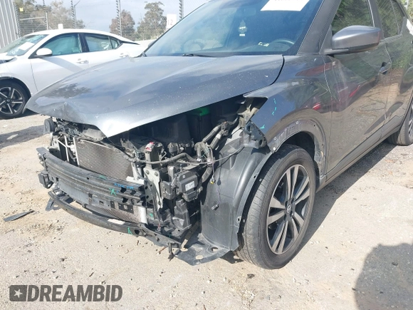 2019 Nissan Kicks SR with VIN 3N1CP5CU9KL483310, listed as a IAAI auction lot 41885087 with 128,055 mi miles. Bid and sale history available at carsss.com. Image 18.