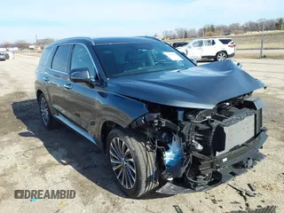 2024 Hyundai Palisade Calligraphy z VIN KM8R7DGE0RU743111, wystawiony jako IAAI lot #41481065 z przebiegiem 8 673 mil mil oraz . Historia ofert i sprzedaży dostępna na DreamBid. Obrazek 1.