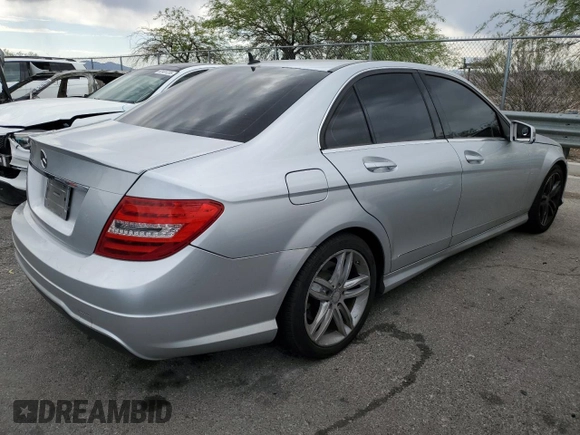 2014 Mercedes-Benz C 250 Sport with VIN WDDGF4HB8EA959924, listed as a Copart auction lot 62961665 with 181,528 mi miles and Clean title. Bid and sale history available at DreamBid. Image 3.