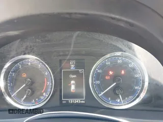 2019 Toyota Corolla L z VIN 5YFBURHE5KP861233, wystawiony jako IAAI lot #42388008 z przebiegiem 131 243 mil mil oraz . Historia ofert i sprzedaży dostępna na DreamBid. Obrazek 7.