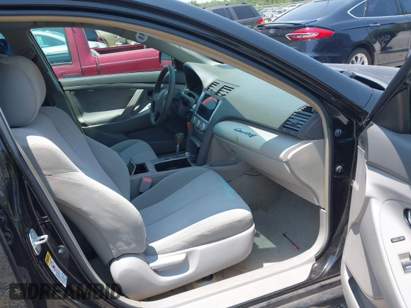 2011 Toyota Camry LE z VIN 4T1BF3EK3BU213440, wystawiony jako IAAI lot #42403474 z przebiegiem 150 700 mil mil oraz . Historia ofert i sprzedaży dostępna na DreamBid. Obrazek 5.