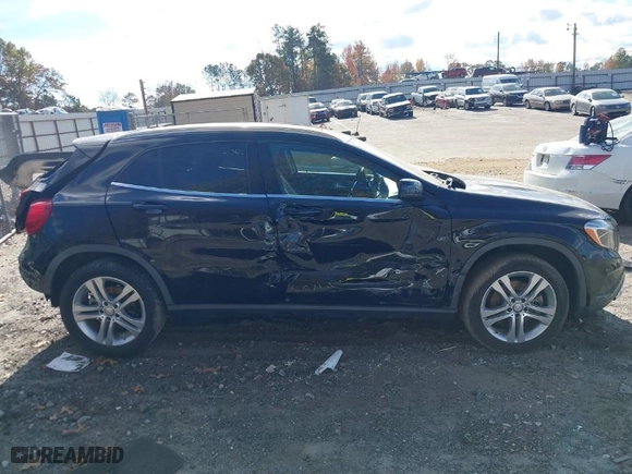 2015 Mercedes-Benz GLA-Class GLA 250 with VIN WDCTG4GB0FJ032841, listed as a IAAI auction lot 40934200 with NaN miles. Bid and sale history available at carsss.com. Image 13.