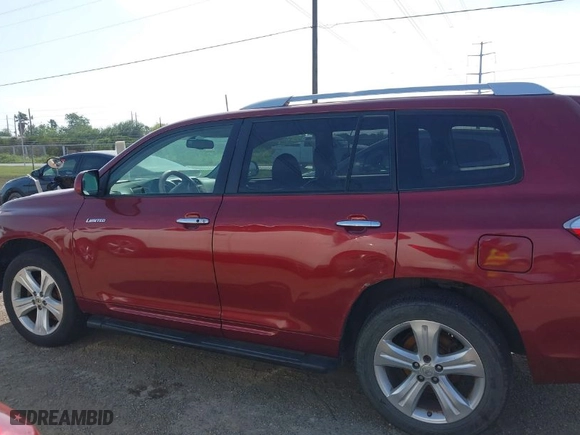 2008 Toyota Highlander Limited with VIN JTEES42AX82080660, listed as a IAAI auction lot 41906117 with 187,948 mi miles. Bid and sale history available at carsss.com. Image 14.