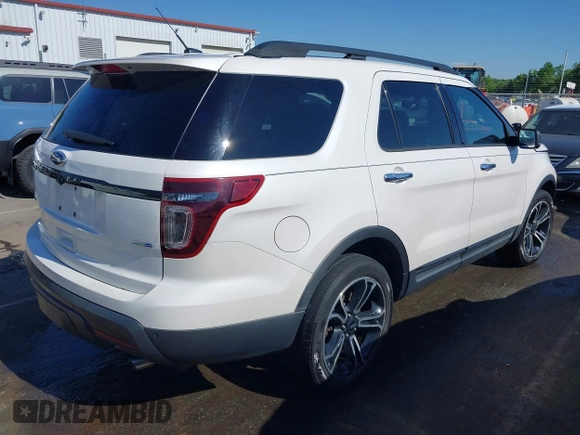 2013 Ford Explorer Sport z VIN 1FM5K8GT3DGC23754, wystawiony jako IAAI lot #42045049 z przebiegiem 169 852 mil mil oraz . Historia ofert i sprzedaży dostępna na DreamBid. Obrazek 4.