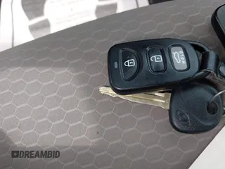 2020 Hyundai Elantra SE z VIN KMHD74LF5LU971931, wystawiony jako IAAI lot #42092857 z przebiegiem 38 323 mil mil oraz . Historia ofert i sprzedaży dostępna na DreamBid. Obrazek 11.