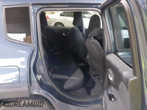 2020 Jeep Renegade Latitude with VIN ZACNJBBBXLPL56884, listed as a IAAI auction lot 39932114 with 27,431 mi miles. Bid and sale history available at carsss.com. Image 8.