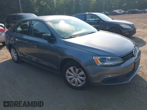 2014 Volkswagen Jetta S z VIN 3VW2K7AJXEM351762, wystawiony jako IAAI lot #42467930 z przebiegiem 159 210 mil mil oraz . Historia ofert i sprzedaży dostępna na DreamBid. Obrazek 1.