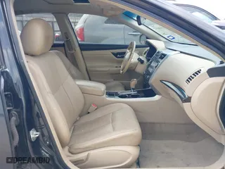 2013 Nissan Altima 2.5 SL with VIN 1N4AL3AP3DN492319, listed as a IAAI auction lot 41940472 with 109,838 mi miles. Bid and sale history available at carsss.com. Image 5.