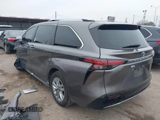 2022 Toyota Sienna Limited with VIN 5TDZRKEC7NS102931, listed as a IAAI auction lot 41419509 with 132,885 mi miles and . Bid and sale history available at DreamBid. Image 3.
