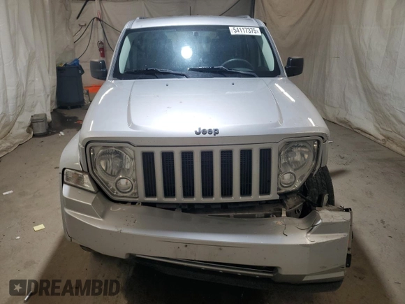 2008 Jeep Liberty Sport z VIN 1J8GN28K98W105722, wystawiony jako Copart lot #54117375 z przebiegiem 150 376 mil mil oraz Szkoda całkowita • Salvage title. Historia ofert i sprzedaży dostępna na DreamBid. Obrazek 5.