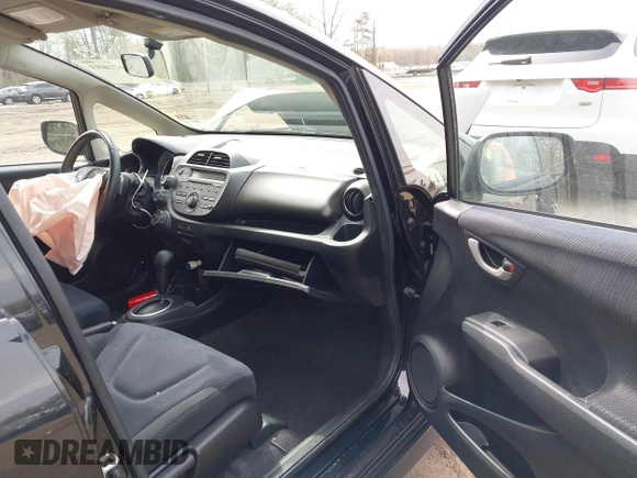 2013 Honda Fit Sport with VIN JHMGE8H59DC046377, listed as a IAAI auction lot 41921693 with 89,704 mi miles. Bid and sale history available at carsss.com. Image 5.